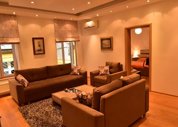 Ferhadija Luxury 公寓